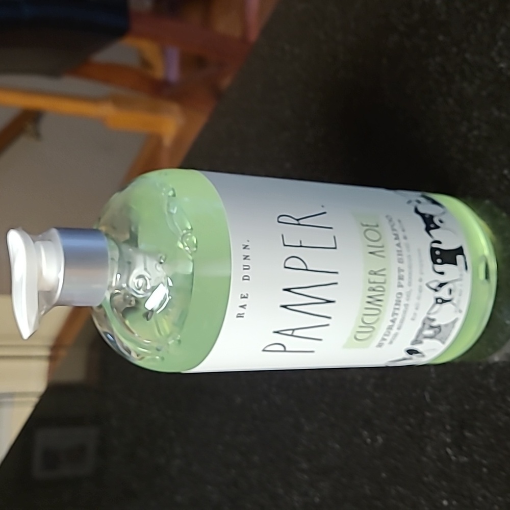 Rae Dunn Hydrating Pet Shampoo